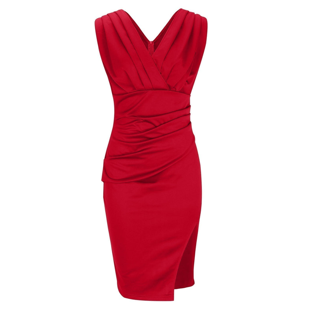 SVEA | Elegantes Figurbetontes Kleid mit V-Ausschnitt und Schlitz