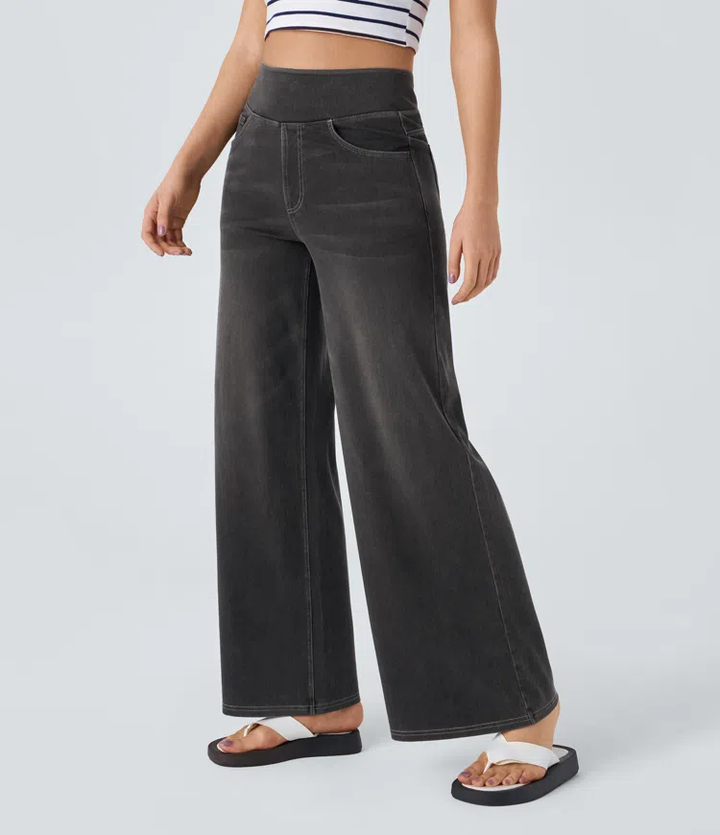 Relaxed Fit Wide-Leg Jeans