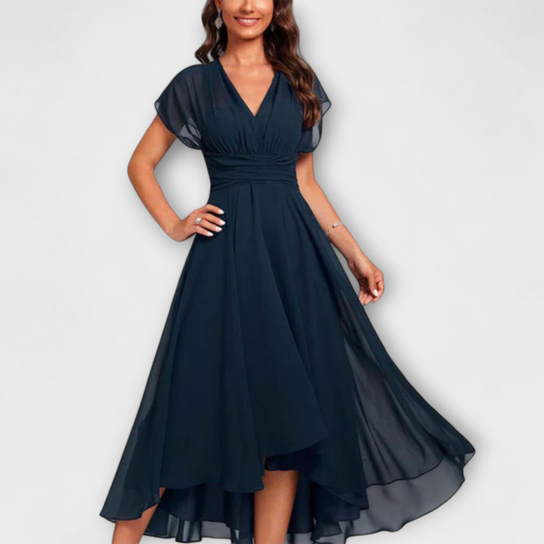Julia – Fluid Evening Dress with V-Neck