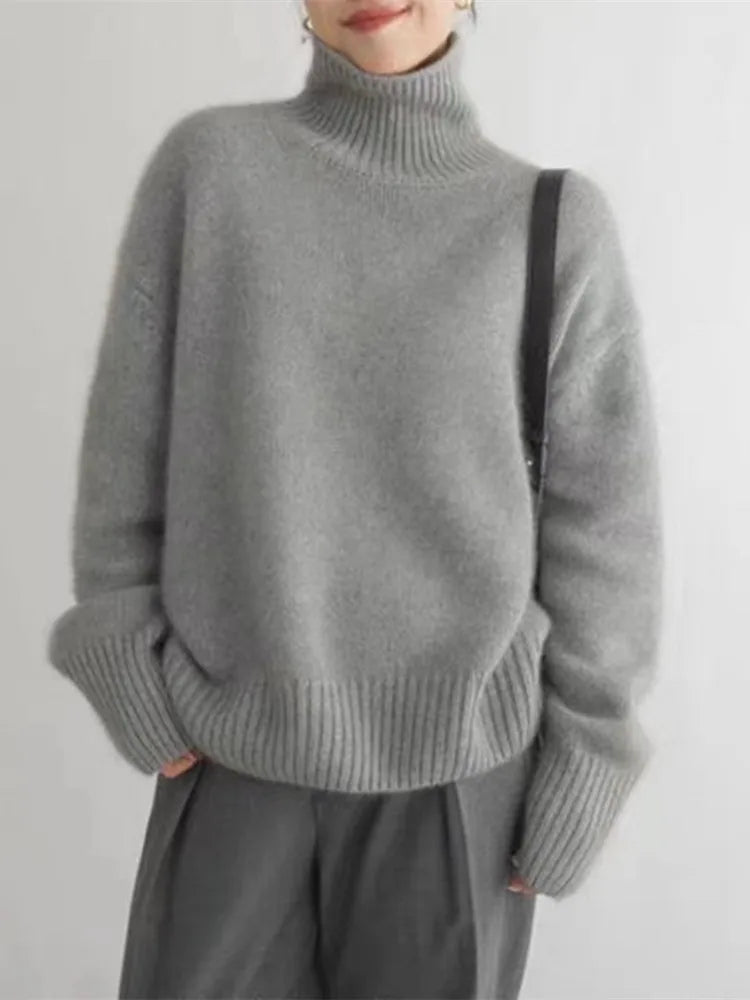Luxurious Cashmere Turtleneck Sweater