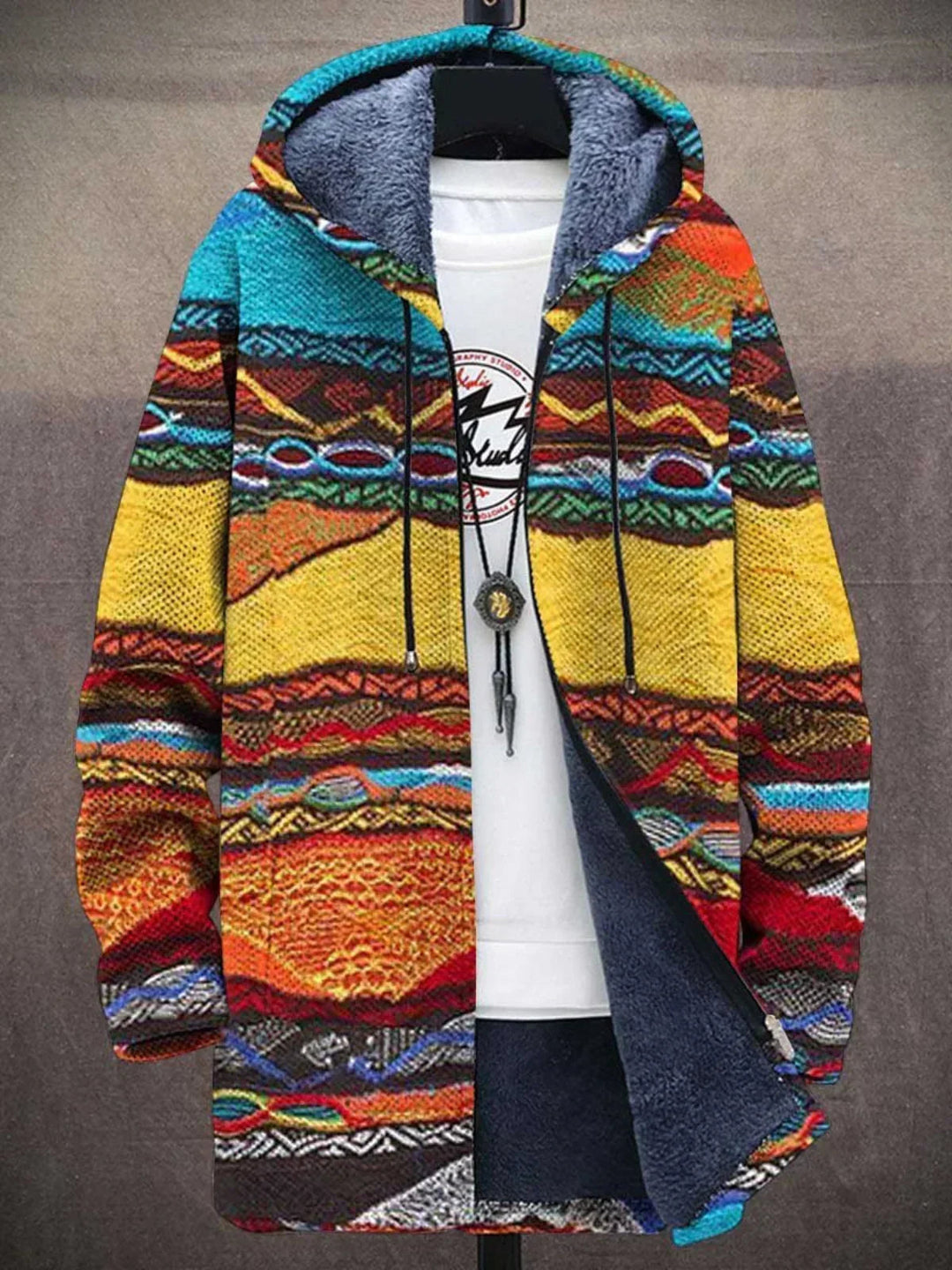 SVEA | Delilah Luxuriöser Cardigan mit Künstlerischer Inspiration