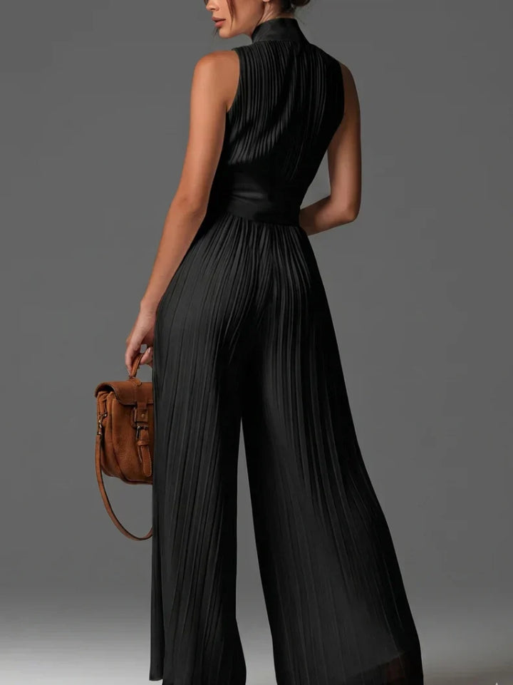 SVEA | Gefalteter Neckholder-Overall mit weitem Bein