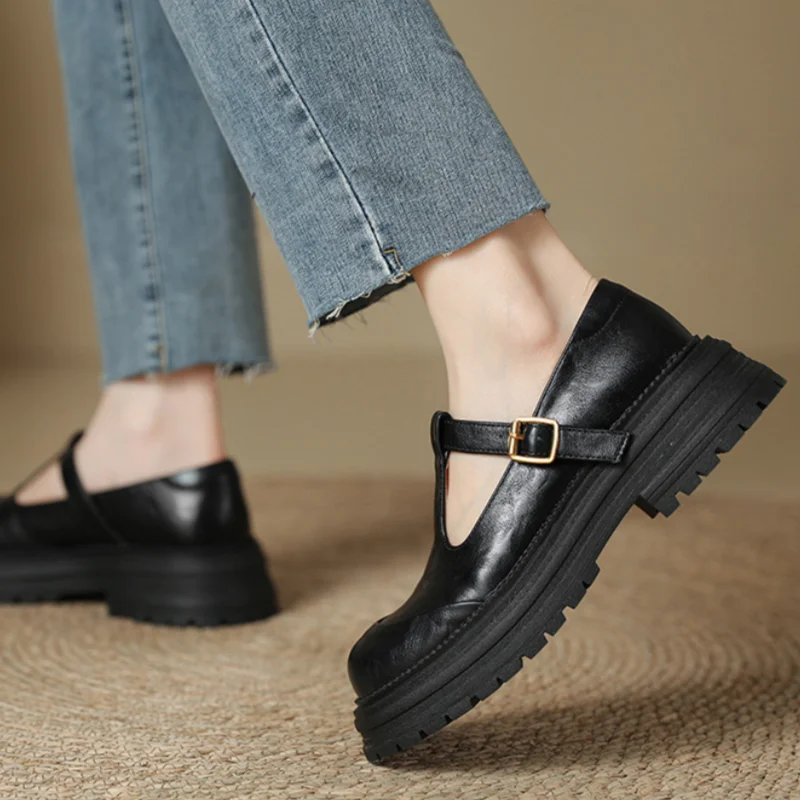 Luisa | Vintage T-Strap Shoes